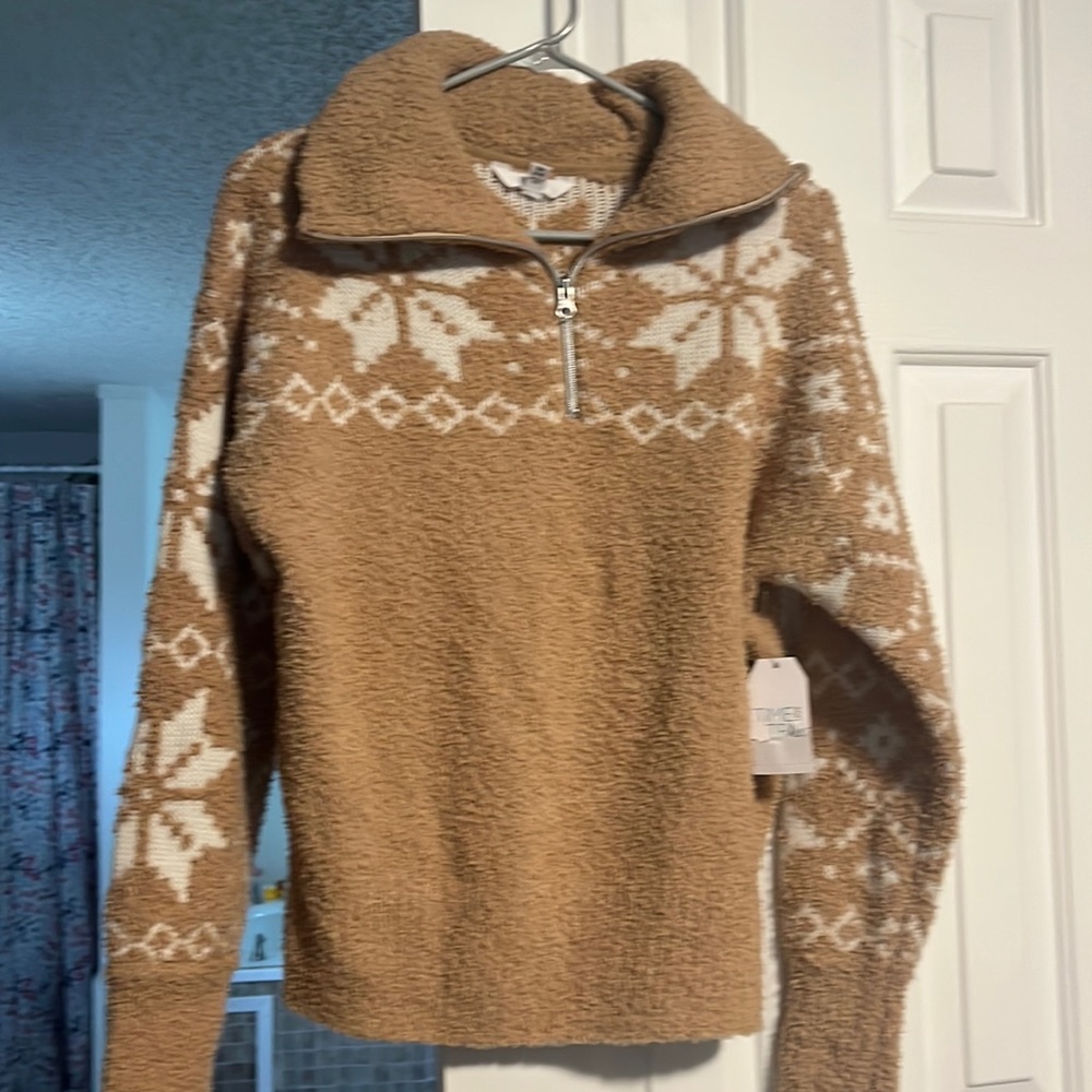 Brand new beautiful, very soft sweater!